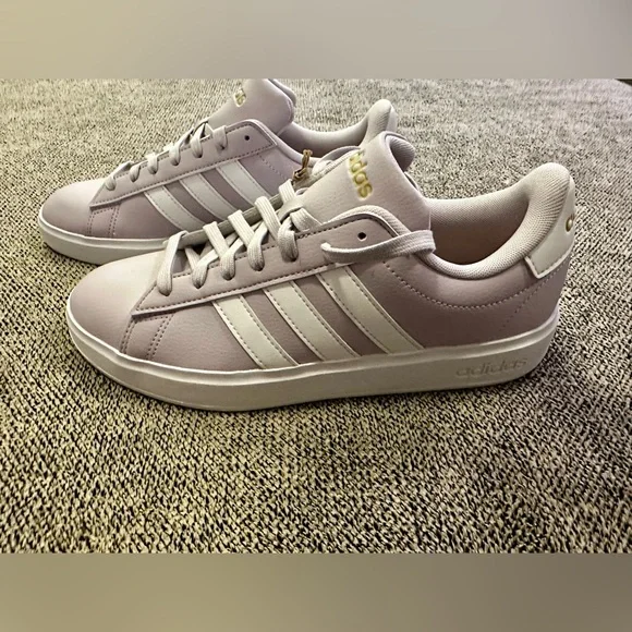 adidas gazelle silver green womens Adidas Ultra Boost Lavender Sneakers- Size 7.5  The Saved Collection